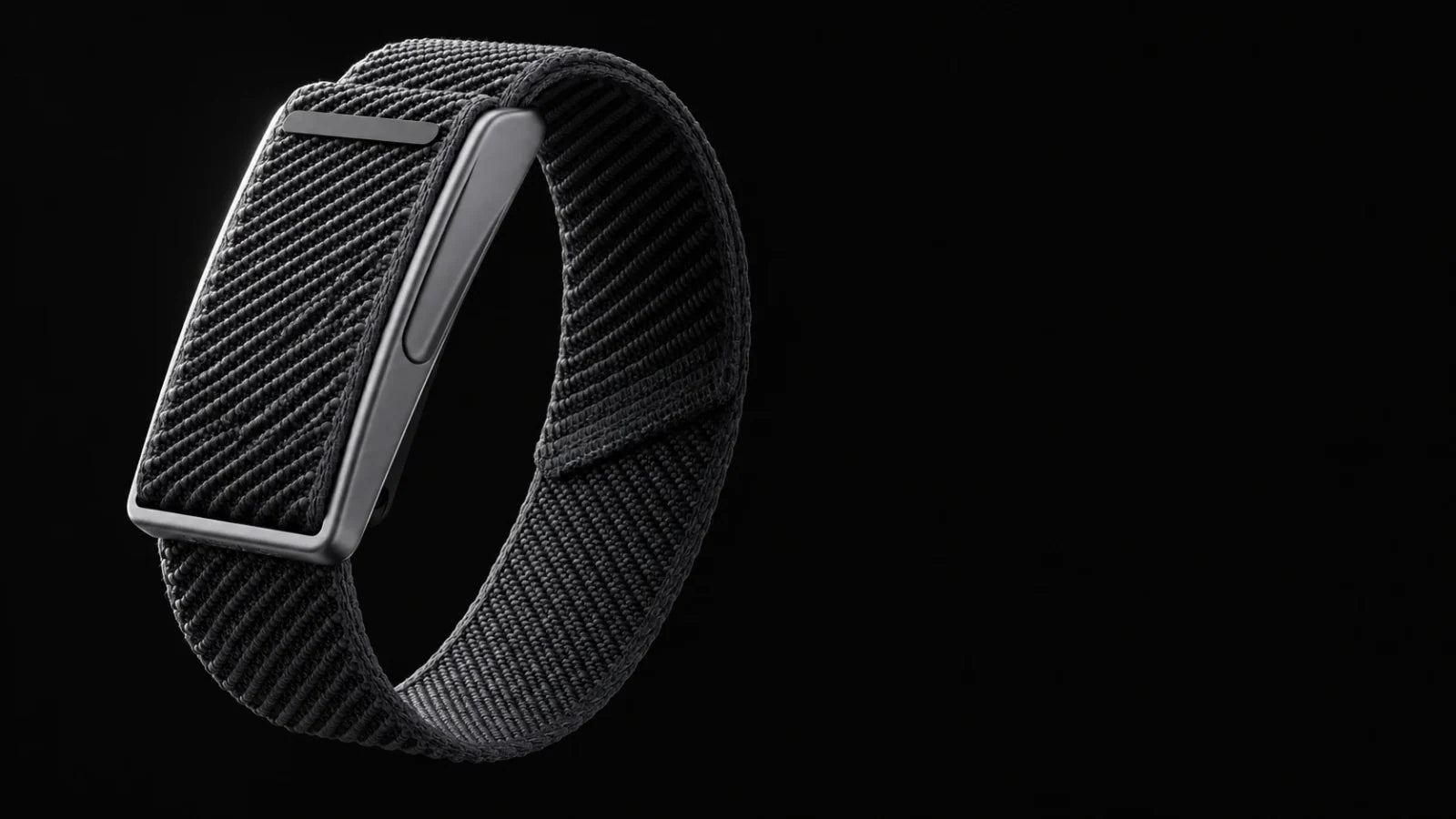 Gros plan sur le bracelet tissé graphite et le cadre en titane de Speediance Strap