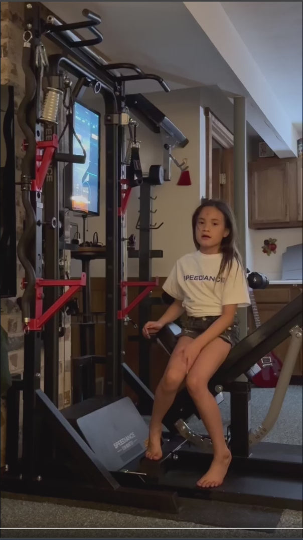 Charger la vidéo : Conçu pour tous, construit pour le progrès